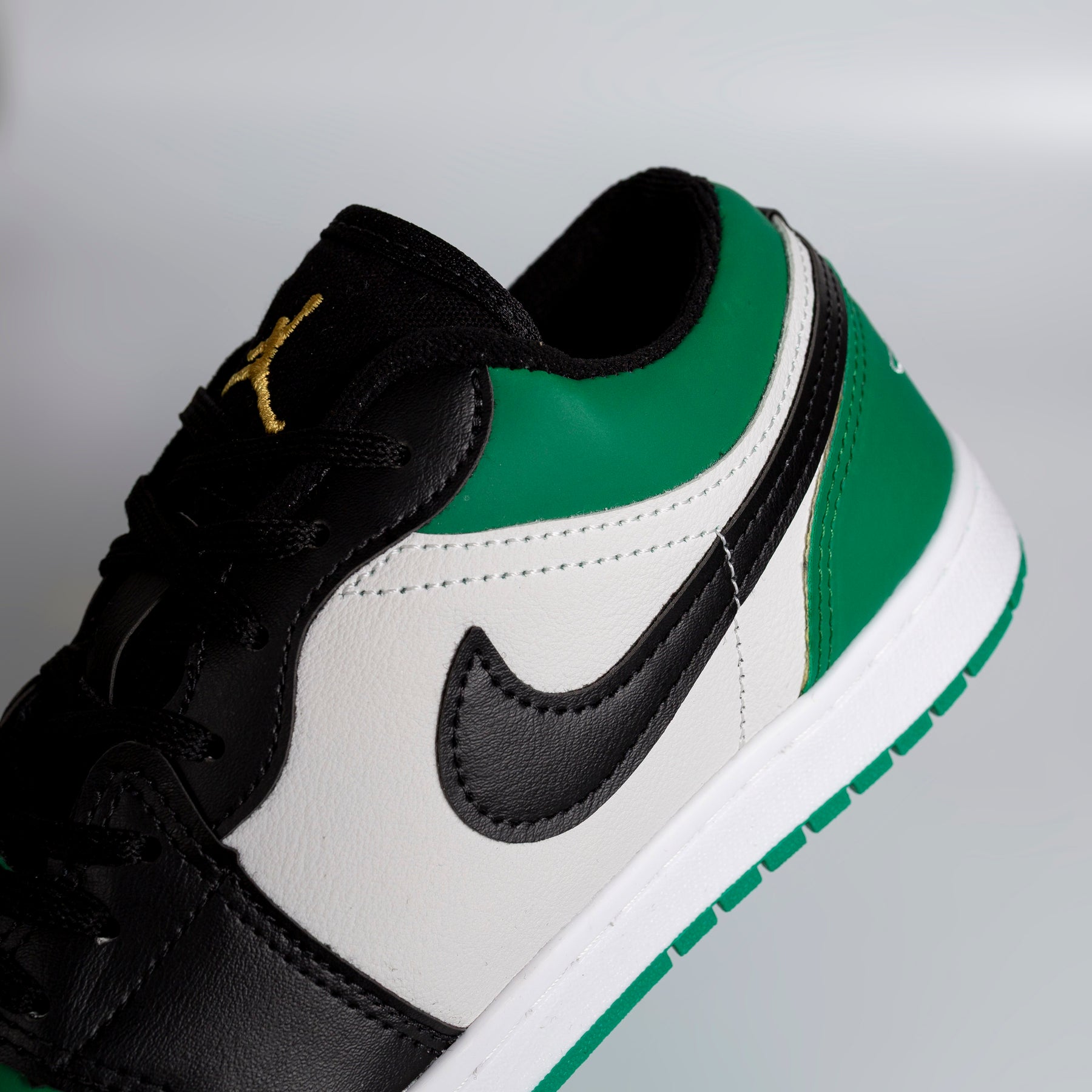 NK Air Jordan Mystic Green (SUPERLIVE)
