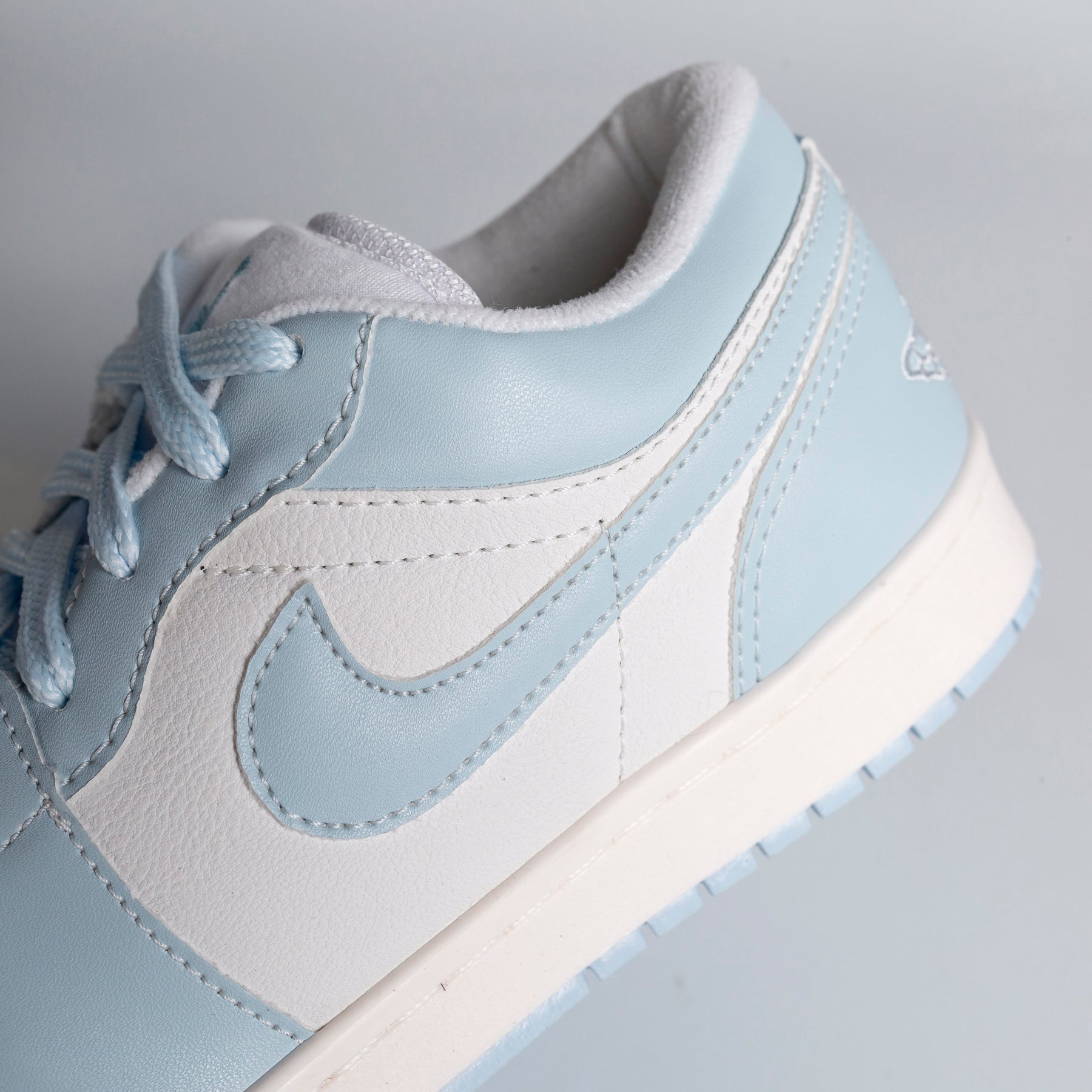 NK Air Jordan Azul BB