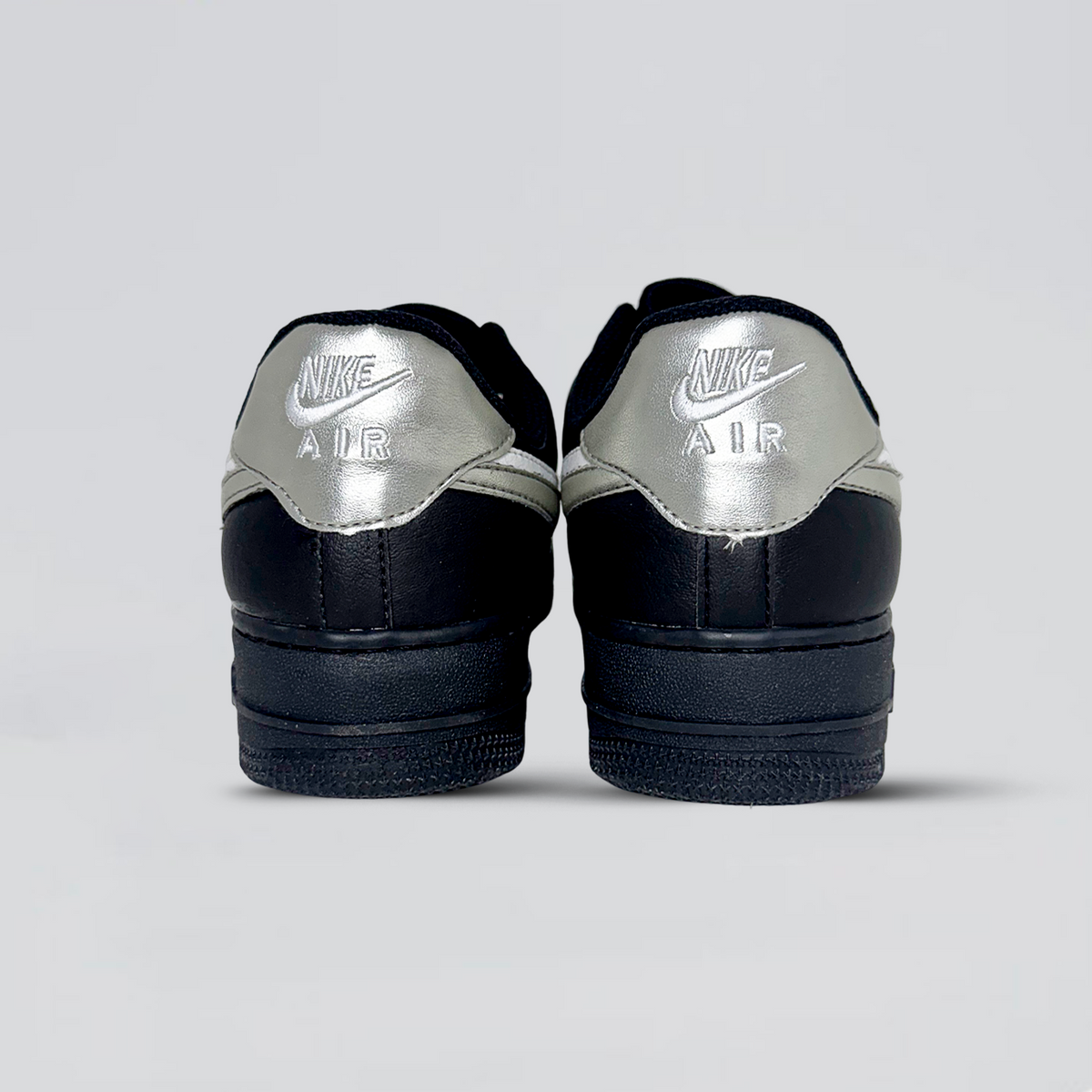 NK AF1 PRETO PRATA (SUPERLIVE)