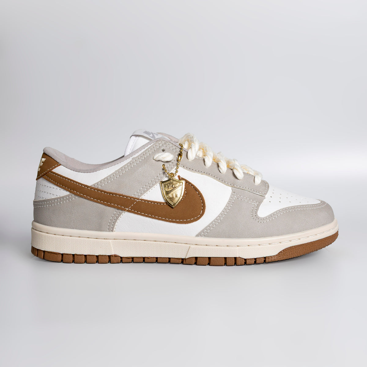 DK Premium Bege caramelo Medalha