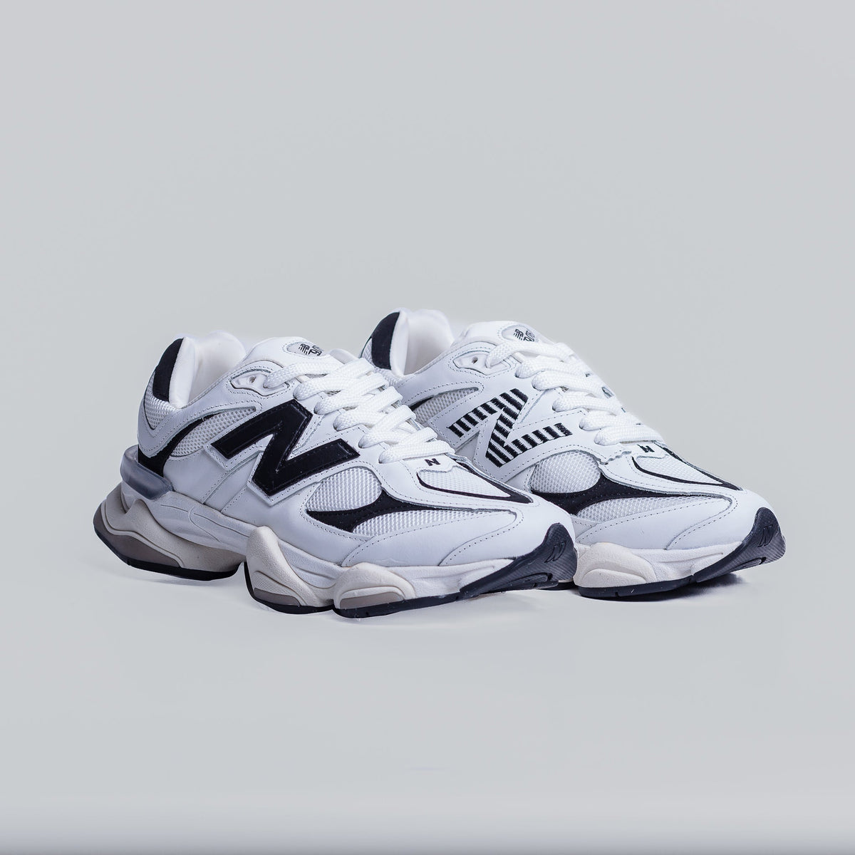 NB 9060 Branco e Preto (SUPERLIVE)